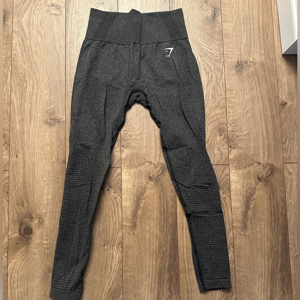 Perfect condition Gym Shark leggings with booty contour